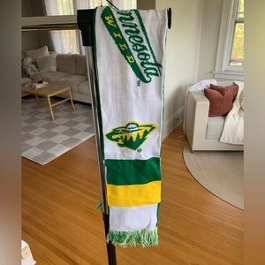 Minnesota Wild NHL winter scarf. Reversible sides of both yellow and green.